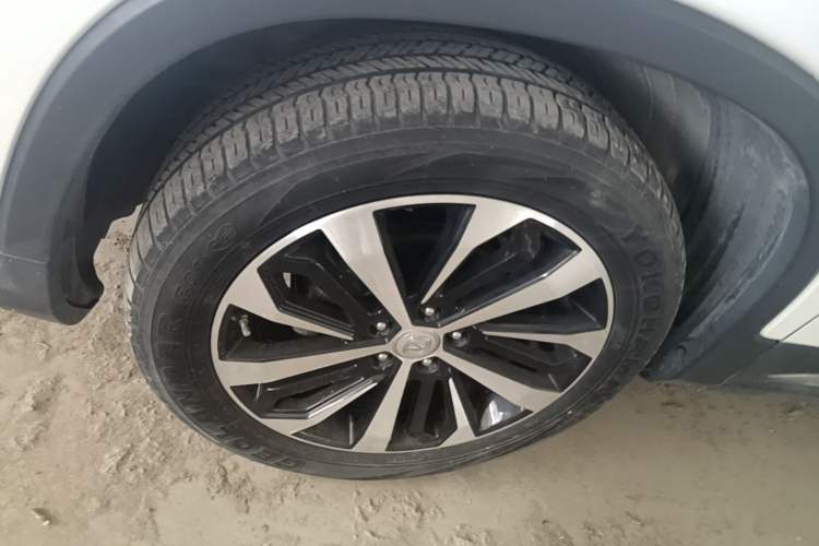 Used CHANGAN CS75 2018 280T Automatic Luxury Edition China V Standard Left Front Wheel Hub