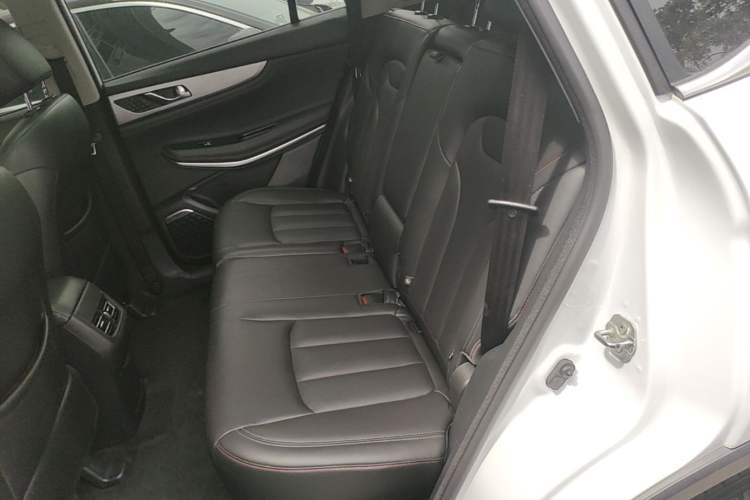 Used CHANGAN CS75 2018 280T Automatic Yazi Model China V Standard Left Rear Seat