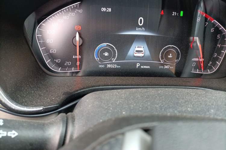 Used CHANGAN CS75 2018 280T Automatic Smart Edition China V-standard Odometer Close Up