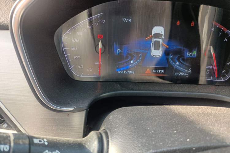 Used CHANGAN CS75 2018 280T Automatic Smart Edition China V-standard Odometer Close Up