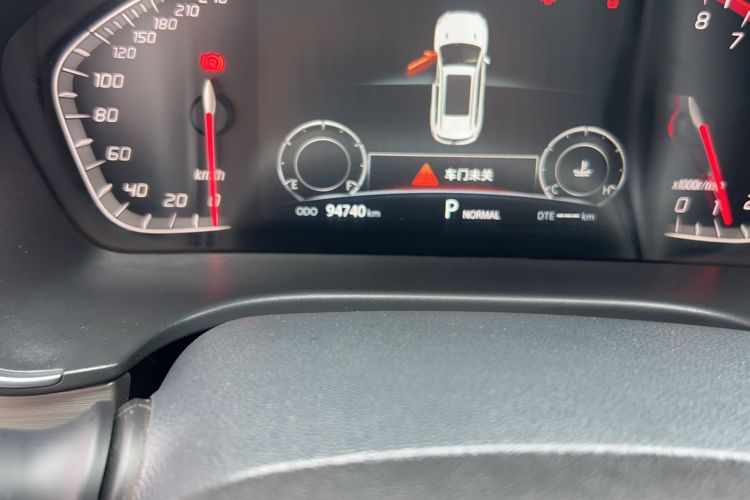 Used CHANGAN CS75 2018 280T Automatic Smart Edition China V-standard Odometer Close Up