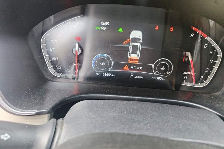 Used CHANGAN CS75 2018 280T Automatic Yazi Model China V Standard Odometer Close Up