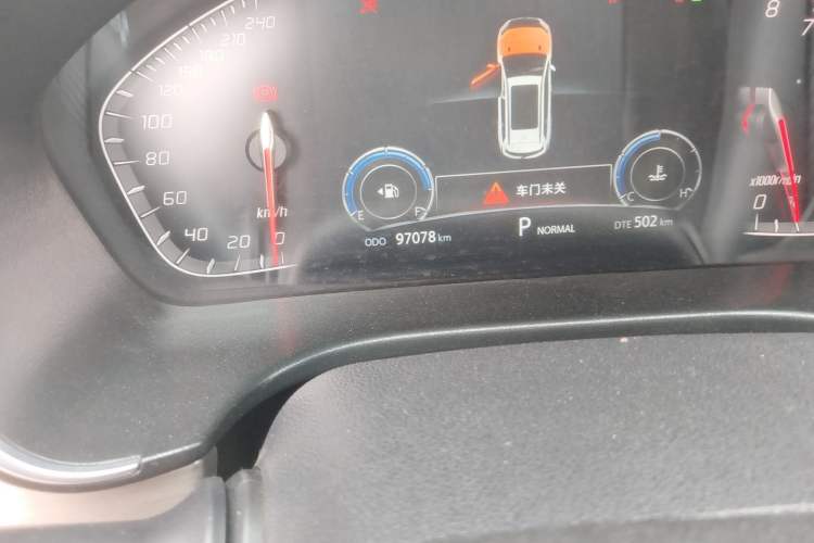 Used CHANGAN CS75 2018 280T Automatic Smart Edition China V-standard Odometer Close Up