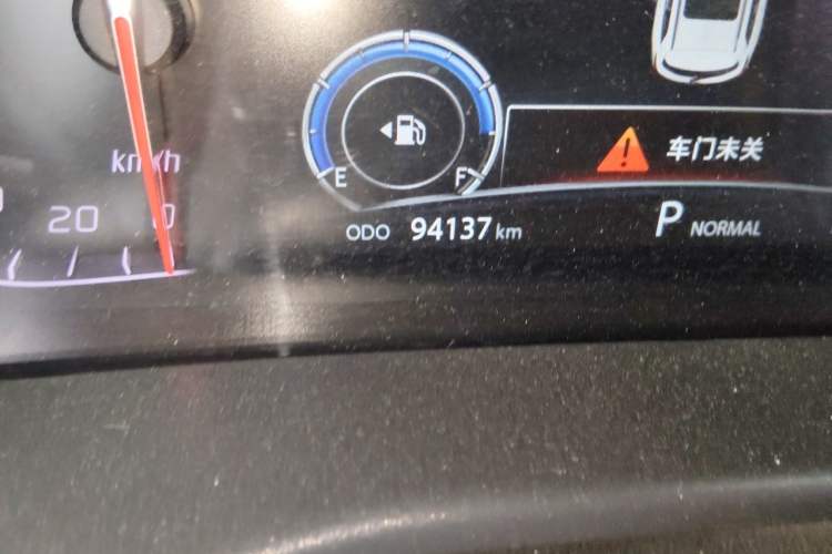 Used CHANGAN CS75 2018 280T Automatic Smart Edition China V-standard Odometer Close Up