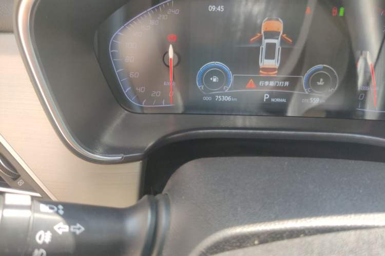 Used CHANGAN CS75 2018 280T Automatic Smart Edition China V-standard Odometer Close Up