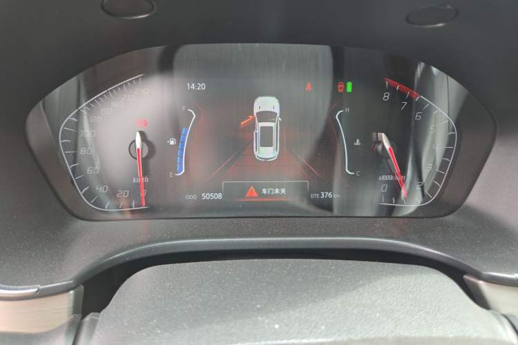 Used CHANGAN CS75 2018 280T Automatic Smart Edition China V-standard Odometer Close Up