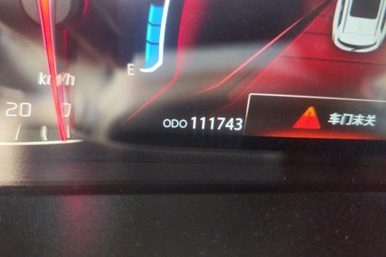 Used CHANGAN CS75 2018 280T Automatic Smart Edition China V-standard Odometer Close Up