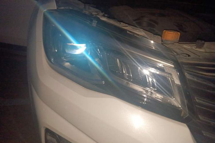 Used CHANGAN CS75 2018 280T Manual Elite Version China V Standard Right Front Headlight