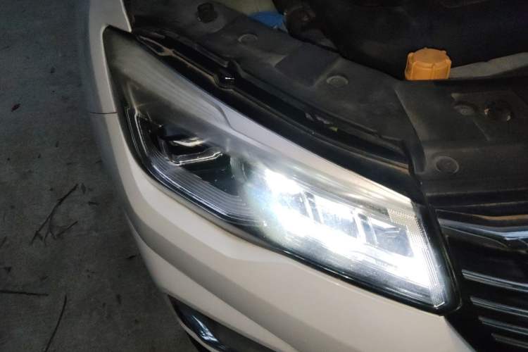 Used CHANGAN CS75 2018 280T Manual Elite Version China V Standard Right Front Headlight