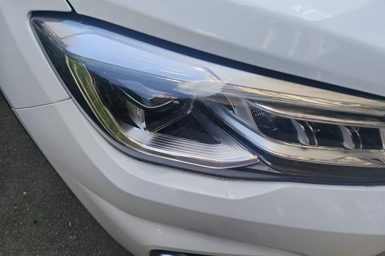 Used CHANGAN CS75 2018 280T Automatic Yazi Model China V Standard Right Front Headlight