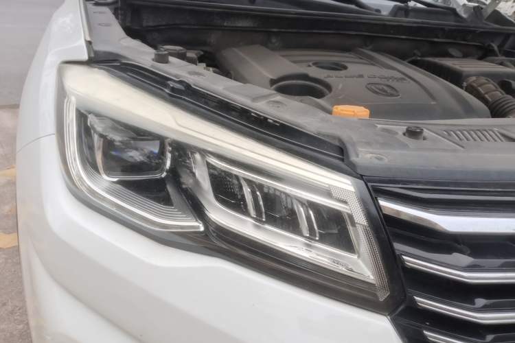 Used CHANGAN CS75 2018 280T Automatic Smart Edition China V-standard Right Front Headlight