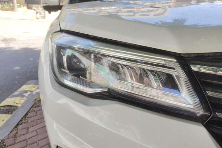 Used CHANGAN CS75 2018 280T Automatic Smart Edition China V-standard Right Front Headlight
