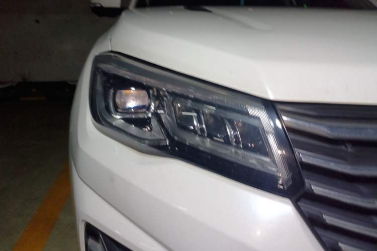 Used CHANGAN CS75 2018 280T Automatic Smart Model China V Standard Right Front Headlight