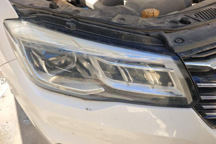 Used CHANGAN CS75 2018 280T Automatic Smart Edition China V-standard Right Front Headlight