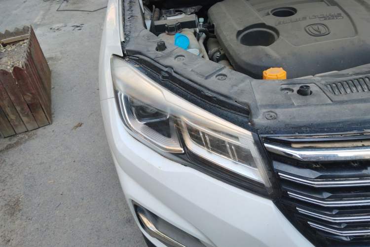 Used CHANGAN CS75 2018 280T Manual Smart Edition China V Standard Right Front Headlight
