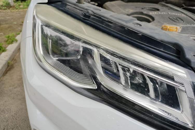 Used CHANGAN CS75 2018 280T Automatic Yazi Model China V Standard Right Front Headlight