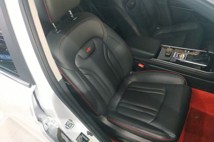 Used CHANGAN CS75 2018 280T Automatic Yazi Model China V Standard Right Front Seat