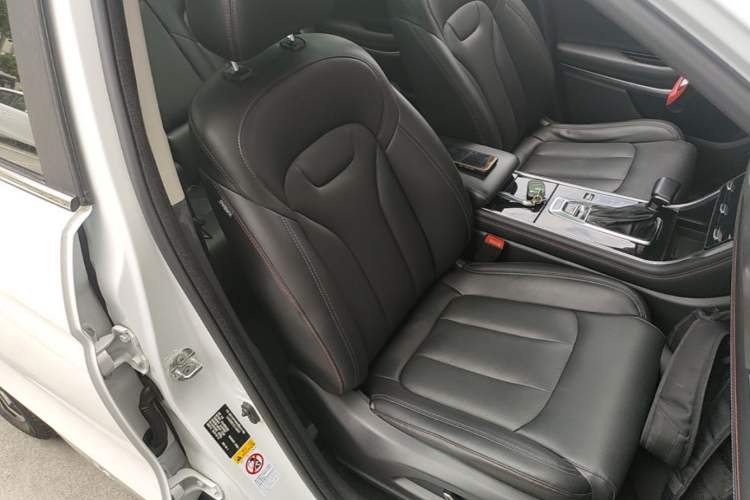 Used CHANGAN CS75 2018 280T Automatic Yazi Model China V Standard Right Front Seat