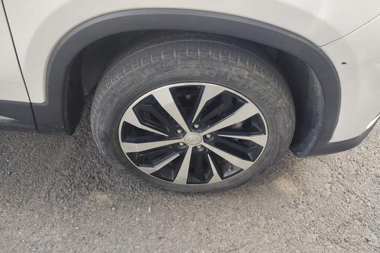 Used CHANGAN CS75 2018 1.8T Automatic 4x4 Zhiyao Model China V Emission Standard Right Front Wheel Hub
