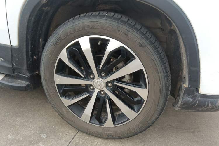 Used CHANGAN CS75 2018 280T Automatic Yazi Model China V Standard Right Front Wheel Hub