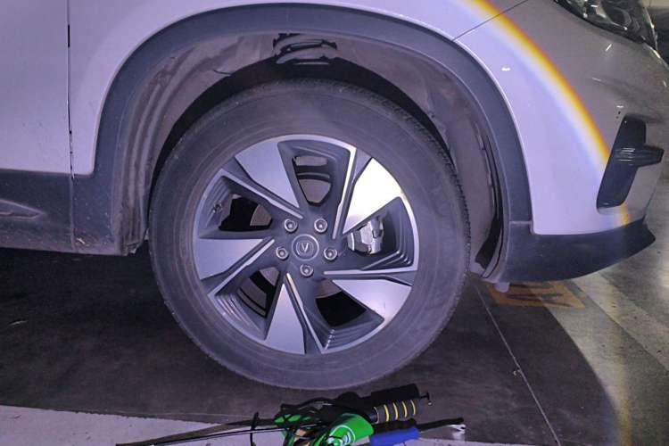 Used CHANGAN CS75 2018 280T Automatic Smart Edition China V-standard Right Front Wheel Hub
