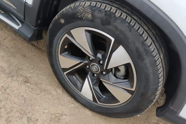Used CHANGAN CS75 2018 280T Automatic Smart Edition China V-standard Right Front Wheel Hub