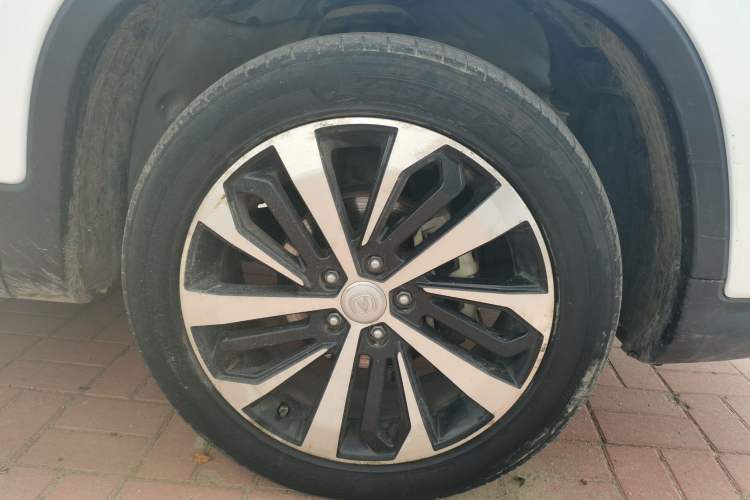 Used CHANGAN CS75 2018 280T Automatic Smart Model China V Standard Right Front Wheel Hub