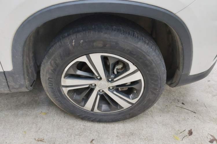 Used CHANGAN CS75 2018 280T Manual Elite Version China V Standard Right Front Wheel Hub