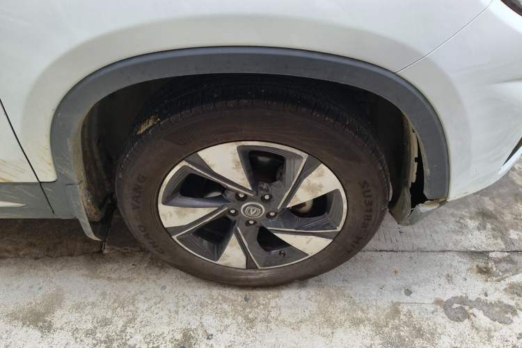 Used CHANGAN CS75 2018 280T Automatic Smart Edition China V-standard Right Front Wheel Hub