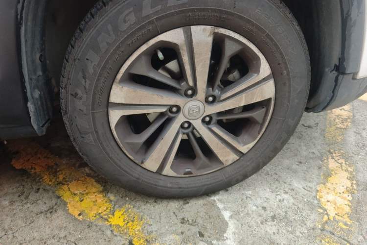 Used CHANGAN CS75 2018 280T Automatic Smart Edition China V Standard Right Front Wheel Hub