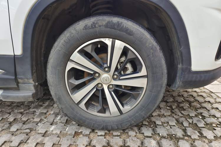 Used CHANGAN CS75 2018 280T Automatic Smart Edition China V Standard Right Front Wheel Hub