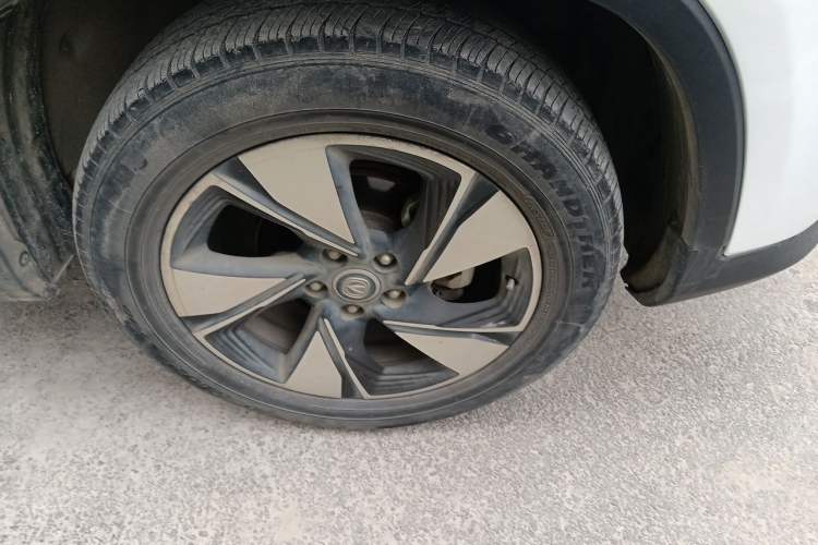 Used CHANGAN CS75 2018 280T Automatic Smart Edition China V-standard Right Front Wheel Hub