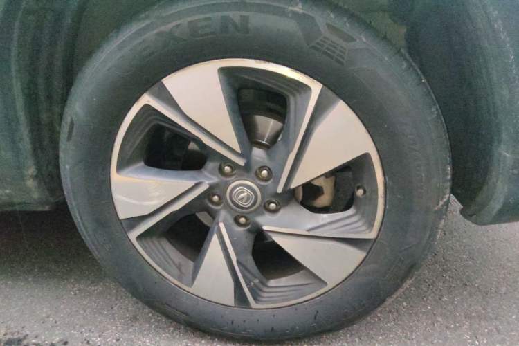 Used CHANGAN CS75 2018 280T Automatic Smart Edition China V-standard Right Front Wheel Hub