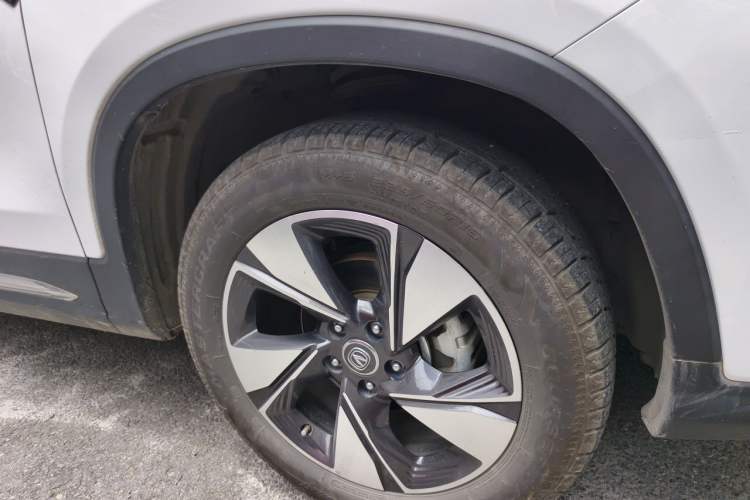 Used CHANGAN CS75 2018 280T Automatic Smart Edition China V-standard Right Front Wheel Hub