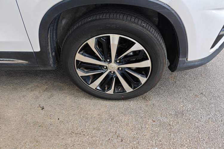 Used CHANGAN CS75 2018 280T Automatic Yazi Model China V Standard Right Front Wheel Hub