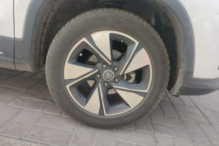 Used CHANGAN CS75 2018 280T Automatic Smart Edition China V-standard Right Front Wheel Hub