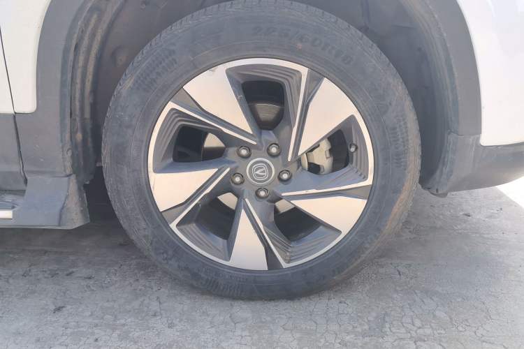 Used CHANGAN CS75 2018 280T Automatic Smart Edition China V-standard Right Front Wheel Hub