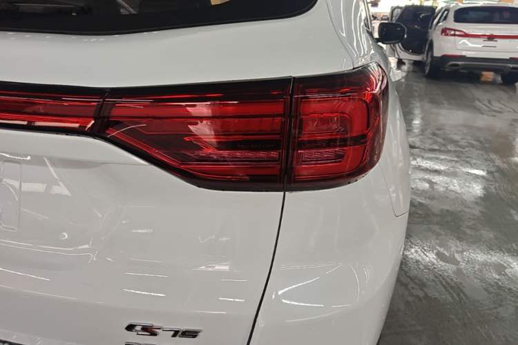 Used CHANGAN CS75 2018 280T Automatic Smart Edition China V-standard Right Rear Taillight