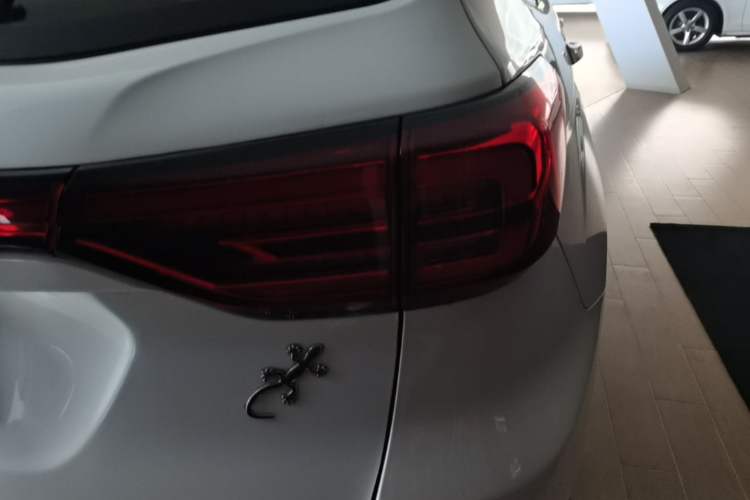 Used CHANGAN CS75 2018 280T Manual Smart Edition China V Standard Right Rear Taillight