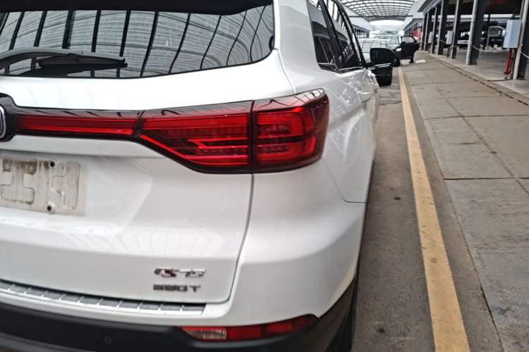 Used CHANGAN CS75 2018 280T Automatic Smart Edition China V-standard Right Rear Taillight