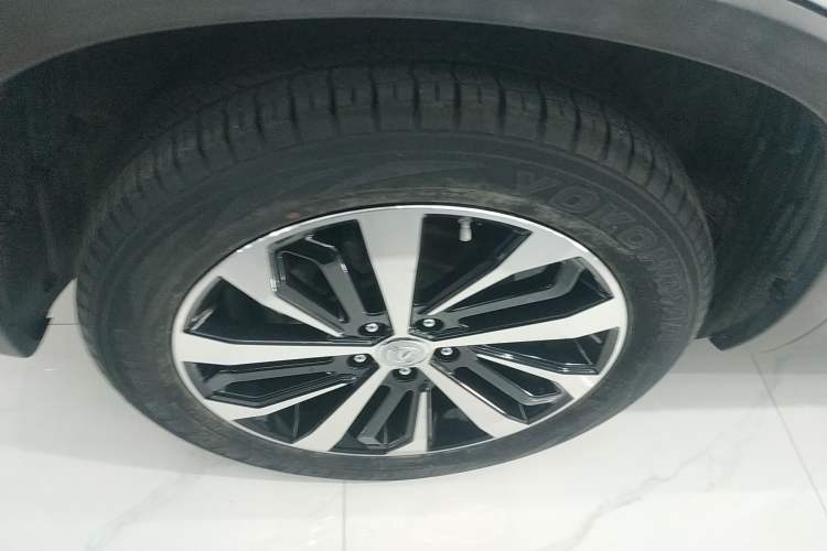 Used CHANGAN CS75 2018 280T Automatic Yazi Model China V Standard Right Rear Wheel Hub