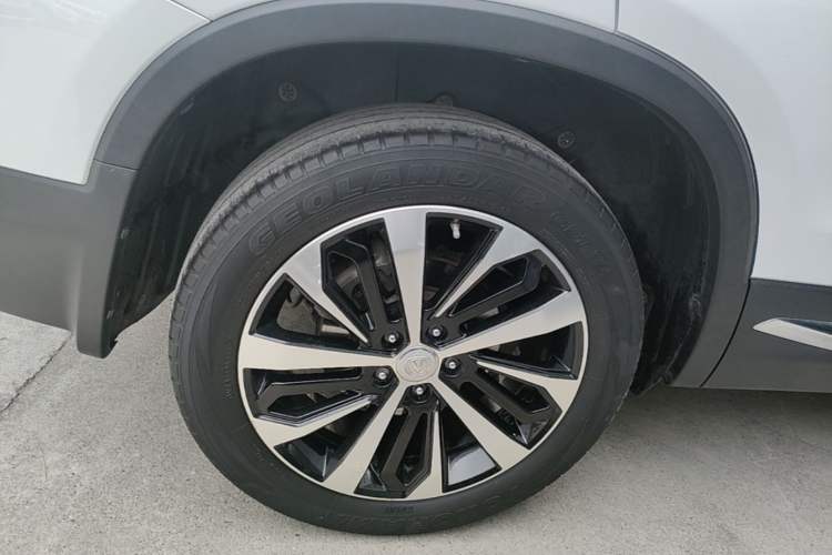 Used CHANGAN CS75 2018 280T Automatic Yazi Model China V Standard Right Rear Wheel Hub