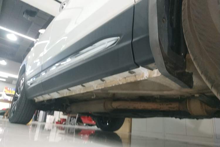 Used CHANGAN CS75 2018 280T Automatic Yazi Model China V Standard Right Side Sill