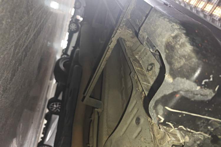 Used CHANGAN CS75 2018 280T Automatic Smart Edition China V-standard Right Side Sill