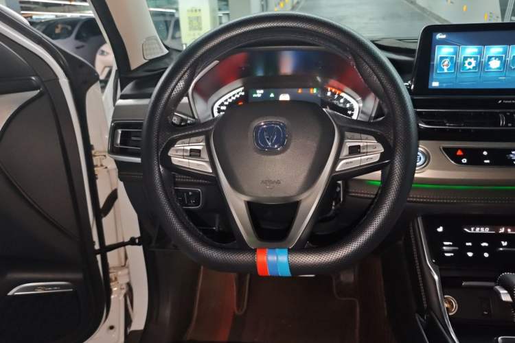Used CHANGAN CS75 2018 280T Automatic Yazi Model China V Standard Steering Wheel
