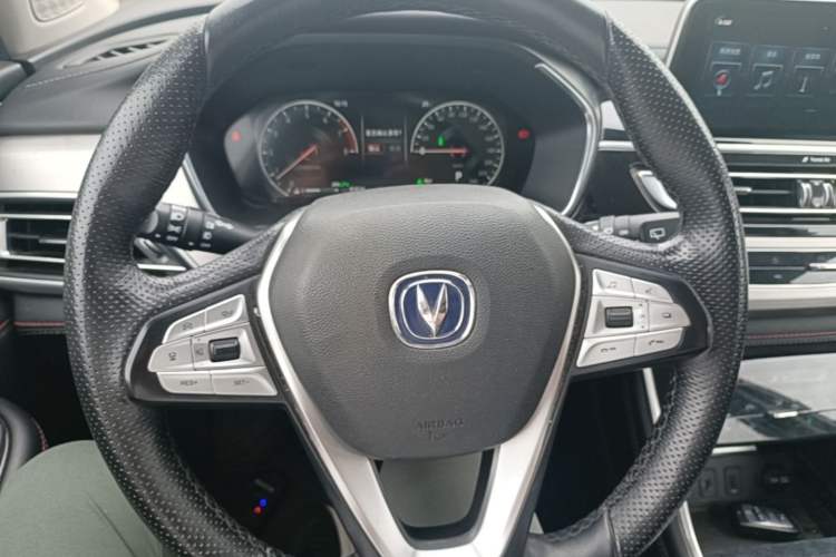 Used CHANGAN CS75 2018 280T Automatic Luxury Edition China V Standard Steering Wheel