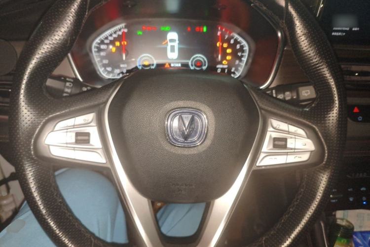 Used CHANGAN CS75 2018 280T Automatic Yazi Model China V Standard Steering Wheel