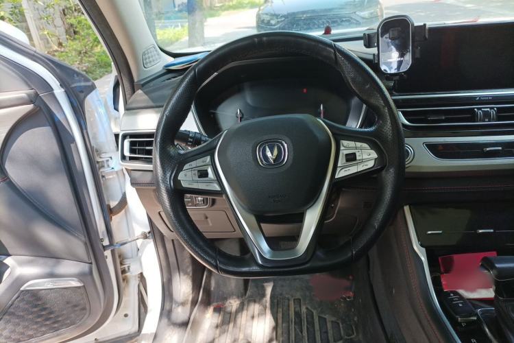 Used CHANGAN CS75 2018 280T Automatic Yazi Model China V Standard Steering Wheel