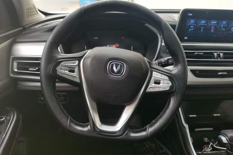 Used CHANGAN CS75 2018 280T Automatic Smart Model China V Standard Steering Wheel