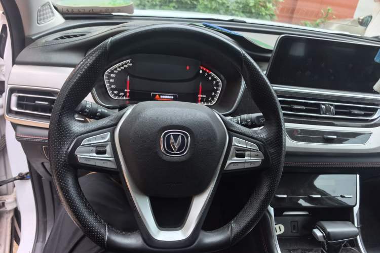 Used CHANGAN CS75 2018 280T Automatic Smart Edition China V-standard Steering Wheel